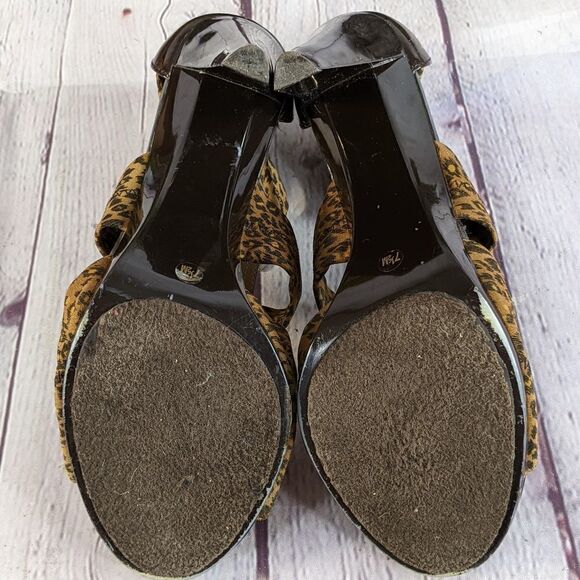 Michael Kors "Berkley" T-Strap Sandals Heels - Picture 7 of 11